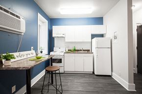 Winnipeg apartment for rent - 391 Balmoral Street