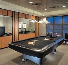 Minneapolis apartment for rent - BIlliards Room