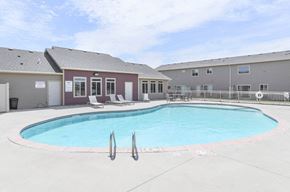 Sioux Falls townhouse for rent - Diamond Field  swimming pool nts for rent