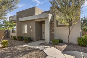 Phoenix apartment for rent - Property Exterior at Avilla Deer Valley, Arizona, 85085