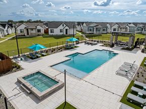 Liberty Hill apartment for rent - Resort-Style Pool & Hot Tub at Avilla Rio Oaks Apartments, Liberty Hill, TX 78642