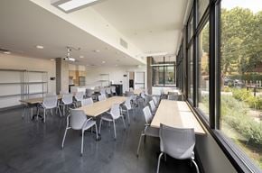 San Jose apartment for rent - A conference room with a long table and chairs.