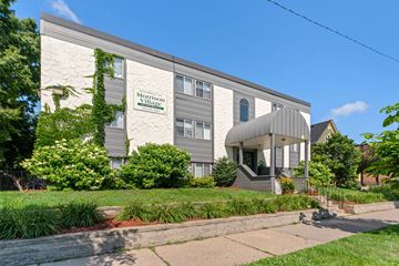 Minneapolis apartment for rent - the building where the hotel is located is shown