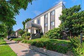 Minneapolis apartment for rent - the building in which the apartment is located