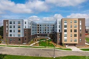 Minneapolis apartment for rent - North Creek Side View