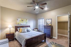North Little Rock apartment for rent - Versailles in North Little Rock Apartments