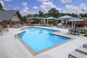 Meridian apartment for rent - our apartments offer a swimming pool
