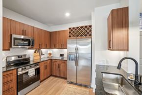 Broomfield apartment for rent - Kitchen with Granite Countertop and Stainless Steel Appliances