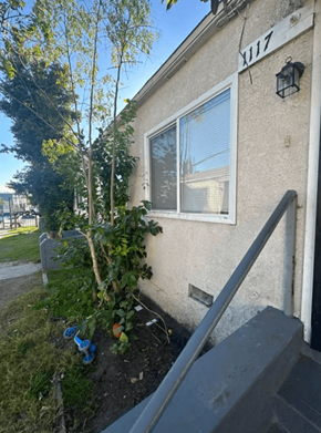 Los Angeles apartment for rent - A building with the number 117 on it.