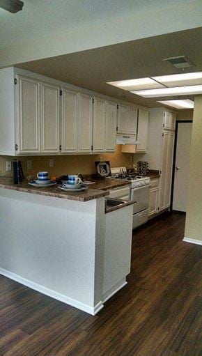 Ontario townhouse for rent - kitchen