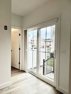 Scarborough townhouse for rent - the door to the balcony is open to the living room
