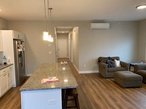 Floor plan for 2 beds, 1.5 baths, 1004 sqft