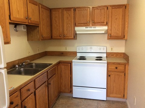 Floor plan for 2 beds, 1 bath, 911 sqft