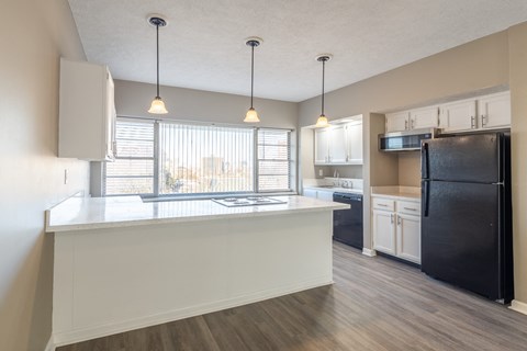 Floor plan for 2 beds, 1 bath, 750 sqft