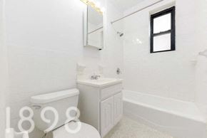 Sunnyside And Long Island City apartment for rent - Bathroom