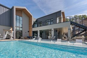Eugene apartment for rent - Pool Lounge Area