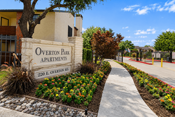 Dallas apartment for rent - Overton Park Apartments