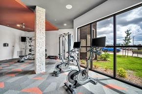 Oklahoma City apartment for rent - the gym at the flats at obsidianioch apartments