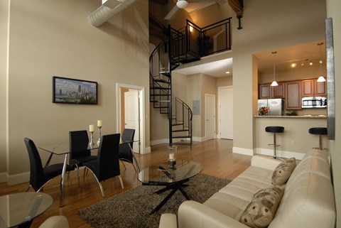 Floor plan for 2 beds, 1 bath, 1573 sqft
