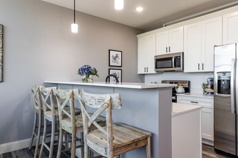 Floor plan for 2 beds, 1 bath, 934 sqft