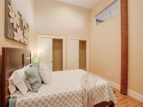 Floor plan for 1 bed, 1 bath, 1032 sqft