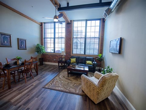 Floor plan for 3 beds, 1.5 baths, 1530 sqft