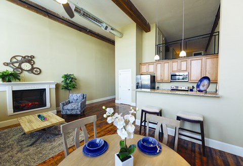 Floor plan for 2 beds, 1 bath, 2100 sqft
