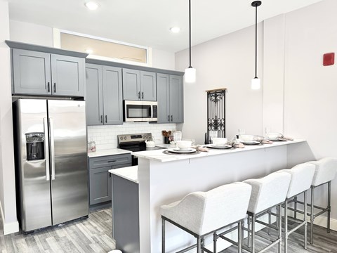 Floor plan for 2 beds, 1 bath, 792 sqft