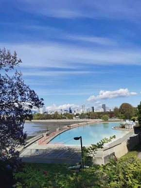 Vancouver apartment for rent - Kits swimming pool