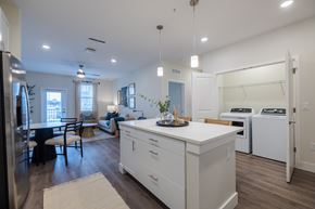 Melbourne apartment for rent - Madison Midtown