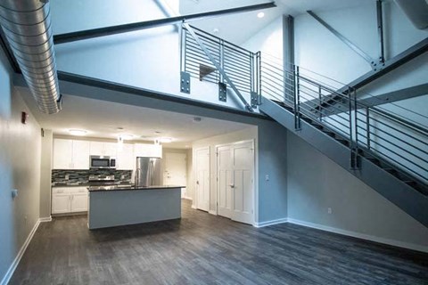 Floor plan for 1 bed, 1.5 baths, 1010 sqft