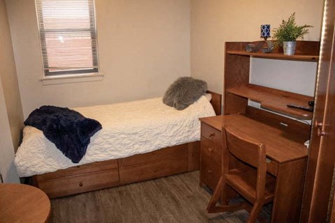 Floor plan for studio, 1 bath, 150 sqft