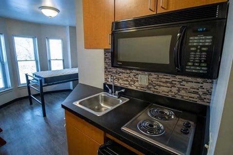 Floor plan for studio, 1 bath, 182 sqft