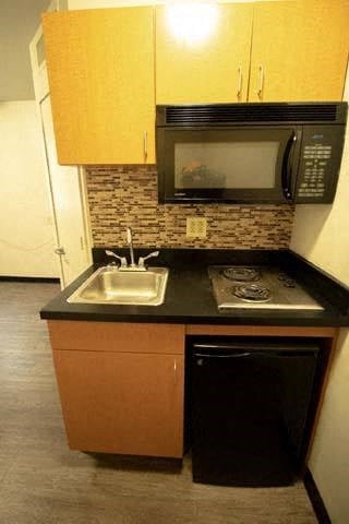 Floor plan for studio, 1 bath, 160 sqft