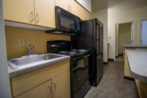 Floor plan for 2 beds, 2 baths, 624 sqft