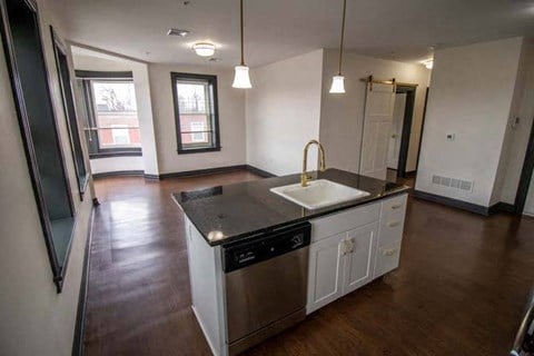 Floor plan for 1 bed, 1 bath, 574 sqft