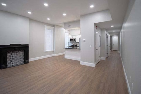 Floor plan for 2 beds, 1.5 baths, 877 sqft
