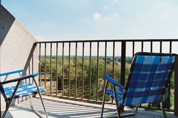 Private balcony/patio
