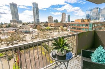 Private balcony/patio