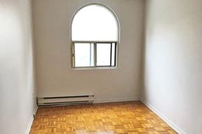 Toronto apartment for rent - 5062-5078 Dundas Street brightly lit bedroom
