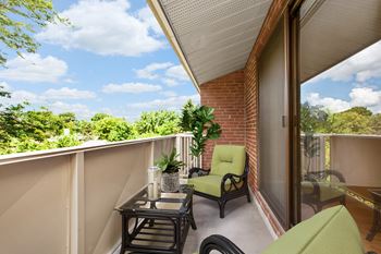 Private balcony/patio