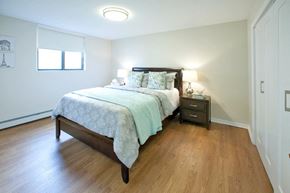 St. Thomas apartment for rent - Wellington Park Towers bedroom with large closet in St. Thomas, ON