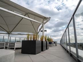 Vancouver apartment for rent - The Duke in Vancouver, BC Large rooftop lounge