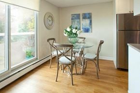 Kitchener apartment for rent - Capitol Hill in Kitchener, ON dining room with luxury vinyl flooring