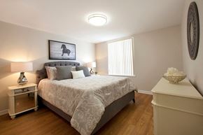 Oshawa apartment for rent - Carriage Hill in Oshawa, ON spacious bedroom with window