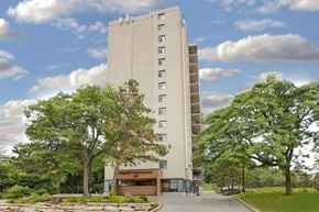 Barrie apartment for rent - Edgehill Apartments in Barrie, ON showing front of building from street