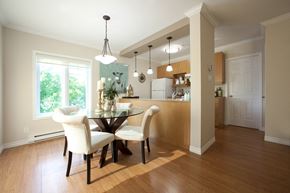 Gatineau apartment for rent - Heritage Lofts apartments kitchen and dining room with large windows in Gatineau, QC