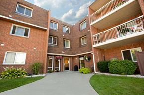 St. Catharines apartment for rent - Linden Court exterior image of front entrance in St. Catharines, ON
