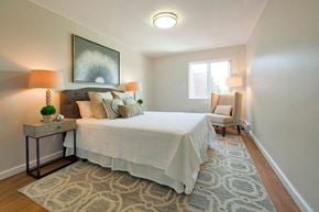 St. Catharines apartment for rent - Linden Court spacious bedroom in Niagara Falls, ON