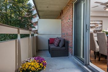 Private balcony/patio